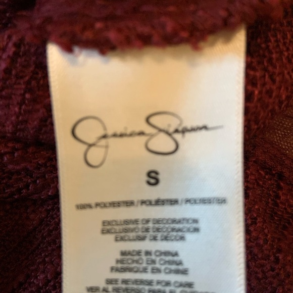 Jessica Simpson Sweater in Burgundy, long sleeves - Picture 8 of 9